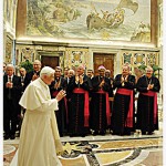 Família é fundamental para futuro da sociedade, afirma Bento XVI