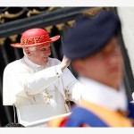 Papa retorna com
