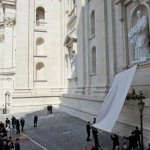 Bento XVI abençoa estátua de Santo Aníbal e destaca seu apostolado