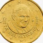 Vaticano lança moedas com rosto do Papa em valor nominal