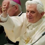 Igreja abraça mundo com caridade, não com poder, diz Papa