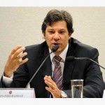 Ministro diz que vai negociar data de reaplicação do Enem