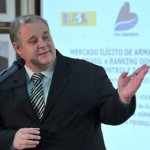 Número de armas que entra pelas fronteiras é irrisório