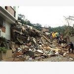 Mortos de tragédia no RJ passam de 540; resgate ainda é difícil
