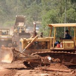 Nova Friburgo recolhe 800 toneladas de lixo e lama por dia