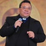 Água é um dos principais símbolos do Cristianismo, explica padre