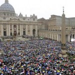 Beatificação de JPII deve receber mais de 300 mil pessoas