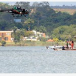 Bombeiros buscam vítimas de acidente no Lago Paranoá