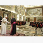 Igreja precisa combater secularização, salienta Papa