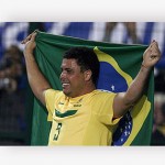 Ronaldo dá adeus à seleção sob aplausos e sem gol