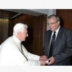 Papa recebe diretor de Agência da ONU contra Droga e Crime