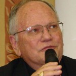 Arcebispo de Campinas permanece internado na UTI