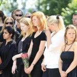 Noruega realiza primeiro funeral para vítimas do massacre