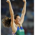 Fabiana Murer conquista título mundial do salto com vara