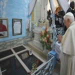 Em Ajudá, Papa visita túmulo de cardeal Gantin