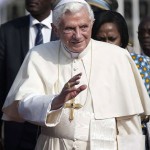 Papa se despede da África desejando votos de justiça e paz