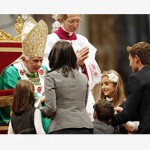 Papa faz alerta à degradação sexual e ideias contra a família