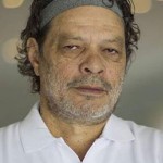 Jogador Sócrates é enterrado em Ribeirão Preto
