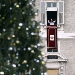 Igreja oferece a todos a luz do Evangelho, destaca Bento XVI