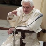 Bento XVI continua meditação sobre oração de Jesus na cruz