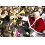 Papa vai a paróquia romana e alerta sobre analfabetismo religioso