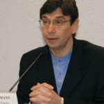 Economista explica relações entre família e trabalho
