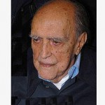 Niemeyer, 104 anos, é internado com infecção respiratória