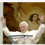 Bento XVI convida fiéis a redescobrirem beleza da Eucaristia