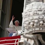 Bento XVI reflete sobre a riqueza e a vida eterna