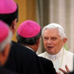 Bento XVI encoraja bispos franceses, em audiência, neste sábado