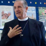 Nada substitui a voz dos pais na vida dos filhos, destaca bispo