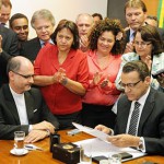 Presidente da Câmara recebe proposta da CNBB sobre Reforma Política