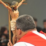 Cristãos celebram Festa da Exaltação da Santa Cruz