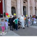 Presidente do Pontifício Conselho para a Família chega ao Brasil