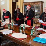 Conselho de Cardeais discute futuro do banco do Vaticano