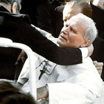 Pistola que alvejou João Paulo II é enviada à Polônia