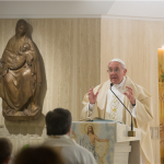 Papa pede que o cristão tenha coração fixo no Espírito Santo