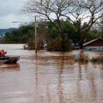 Quase 3 mil pessoas continuam fora de casa após chuvas