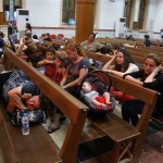 Membros da AIS visitam refugiados cristãos no Norte do Iraque