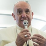 A jornalistas, Papa destaca ecumenismo na viagem à Suécia