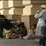 Frio piora situação de moradores de rua; veja na reportagem