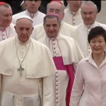 Veja como foi o primeiro dia do Papa Francisco na Coreia