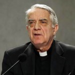 Padre Lombardi reitera empenho da Igreja na luta contra pedofilia