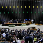 Câmara derruba decreto de Dilma sobre conselhos populares