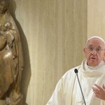 Que os cristãos não transformem o serviço em poder, diz Papa