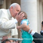 Bebê encontrado por pároco recebe o nome de Francisco