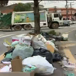 Greve de garis em SP acumula lixo em ruas das cidades