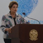 Internet não pode ser lugar de desrespeito, diz Dilma