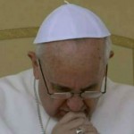 Papa expressa solidariedade às vítimas de incêndio na Grécia