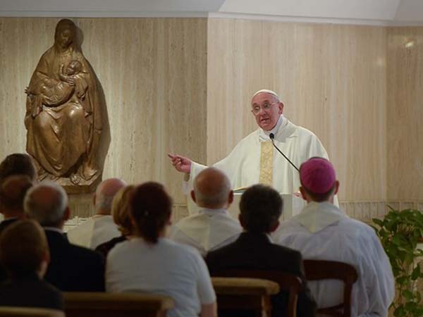 O Papa: O Evangelho não é uma ideologia. É um anúncio que toca e